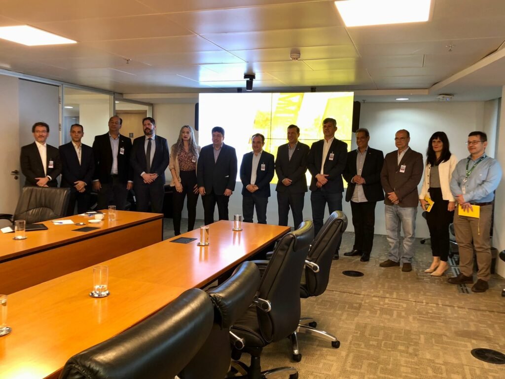 PREFEITO DE VALPARAÍSO PARTICIPA DE REUNIÃO NA AGÊNCIA NACIONAL DE TRANSPORTES TERRESTRES (ANTT)