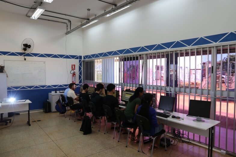 PRACINHA DA CULTURA PROMOVE CURSOS GRATUITOS DE INFORMÁTICA À COMUNIDADE