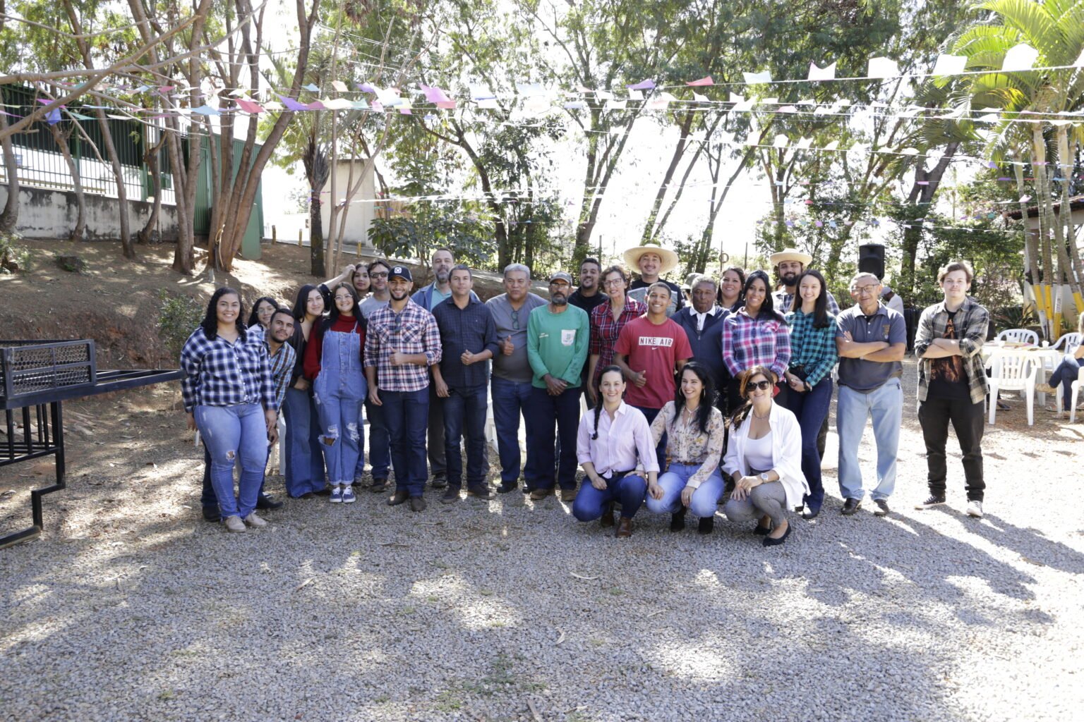 ARRAIÁ DA AGRICULTURA ANIMA PRESENTES NA ESCOLA DE EDUCAÇÃO AMBIENTAL