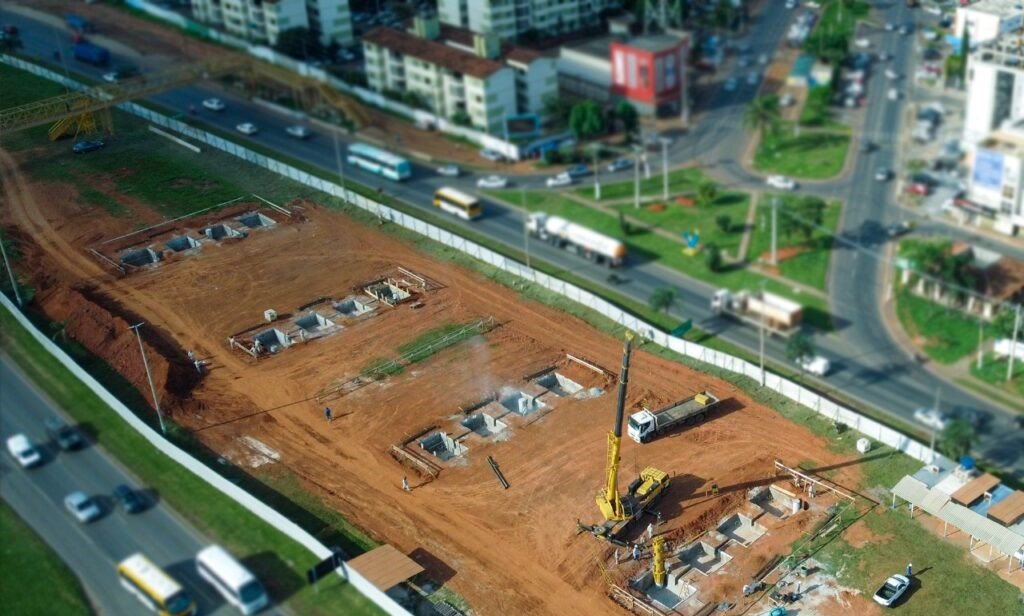 OBRAS DE CONSTRUÇÃO DE VIADUTO NA BR-040 SEGUEM AVANÇANDO EM RITMO ACELERADO